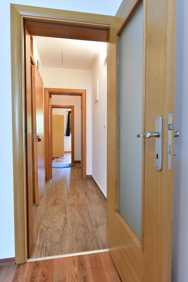 Apartman Jelena Раковица Экстерьер фото