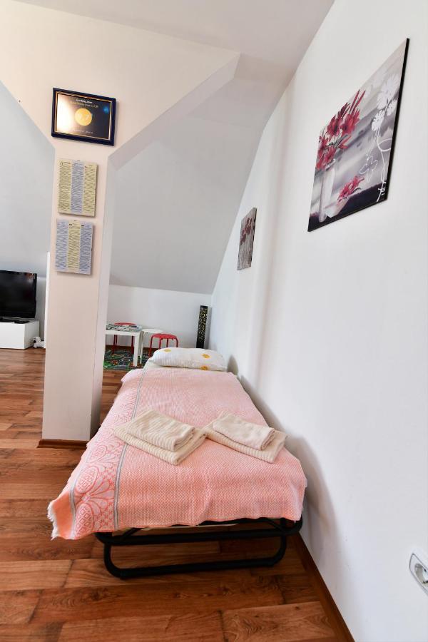 Apartman Jelena Раковица Экстерьер фото