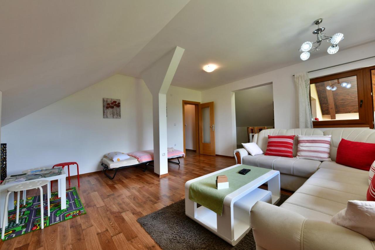 Apartman Jelena Раковица Экстерьер фото